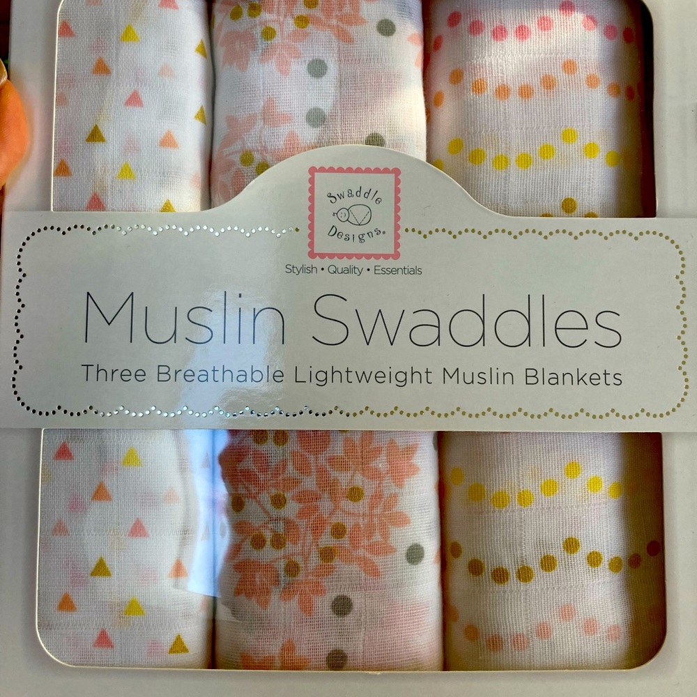 NWT Set of 3 Swaddle Blankets
